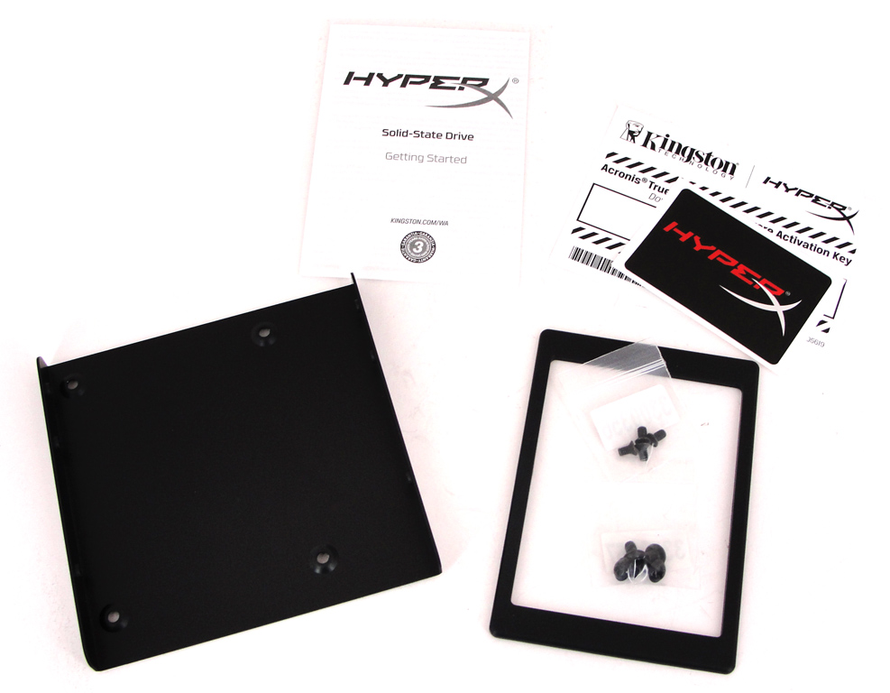 Der Lieferumfang der HyperX Savage SSD im Überblick.