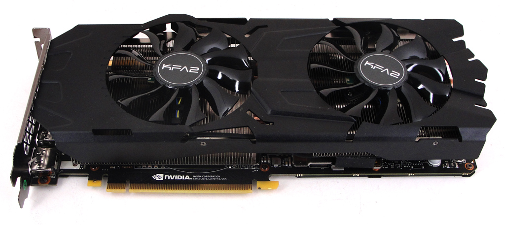 Die KFA2 GeForce GTX 1080 Ti EXOC kommt mit eigener Kühlung.