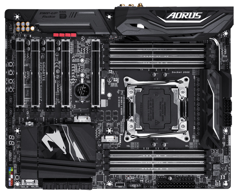 Auf dem X299 AORUS Gaming 7 sind jede Menge Erweiterungsmöglichkeiten vorhanden.