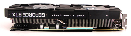 Für die Kühlung der GeForce RTX 2080 EX setzt KFA2 auf einen Triple-Slot-Kühler mit zwei Lüftern.