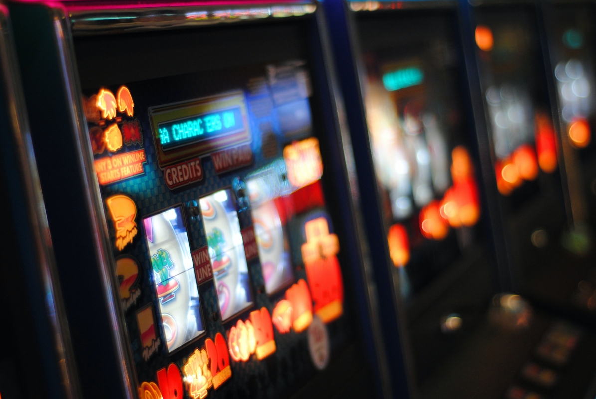 Spielautomaten erfreuen sich seit jeher einer außerordentlich großen Beliebtheit (Bildquelle: Unsplash)