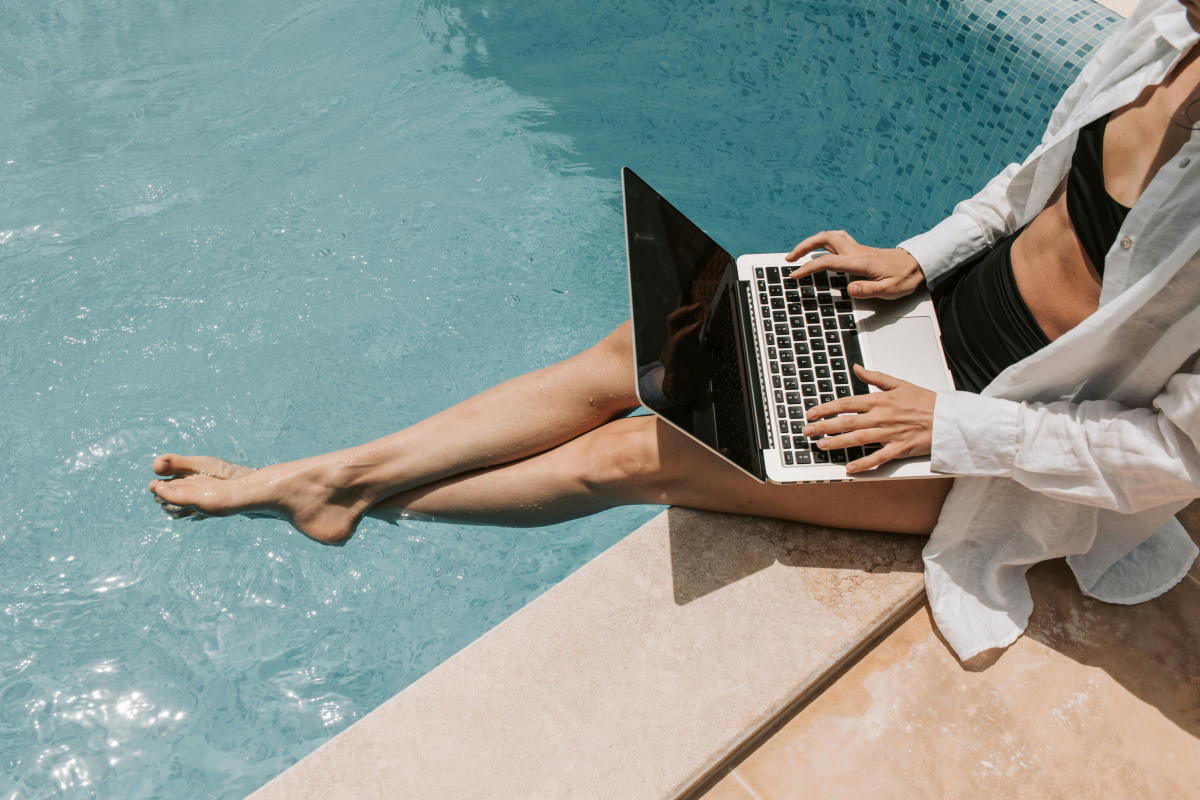 Es hat gute Gründe, warum du dein Laptop mit in die Ferien nimmst.